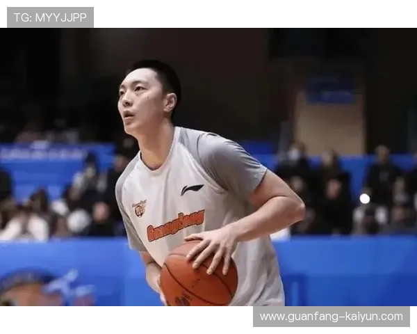 胡明轩三分手感强势回暖为广东男篮注入火力季后赛争冠走势迎关键变量